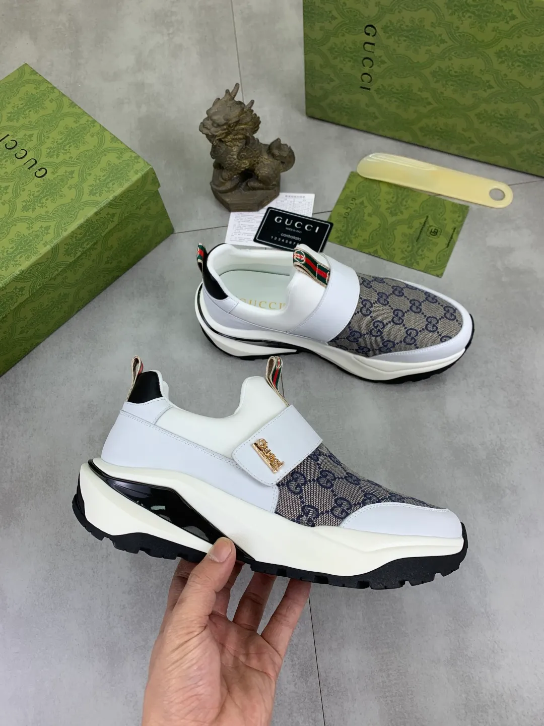 Men's Men's Shoes P440 💰[New Style] 🆘 The latest model from Gucci's official website🎁Classic casual and fashionable men's shoes👟Hot style💥The style is simple and elegant, exclusive for trendy men. Unique official website latest brand elements👑Gucci original decoration, fashionable and generous, the fabric is made of original soft calfskin➕Comfortable soft sheepskin lining ✅The official website specifies wear-resistant foam outsole_full of elasticity, classic model taken in real life🎬Color: 3️⃣colors available😍Number: 38-44